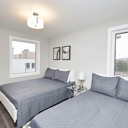 Clifton Hill Hideaway 4B - Two Bedroom Condo Niagara Falls Exterior photo