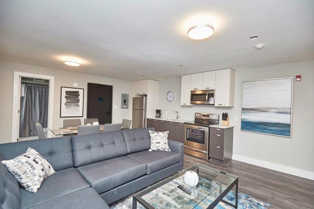 Clifton Hill Hideaway 4B - Two Bedroom Condo Niagara Falls Exterior photo