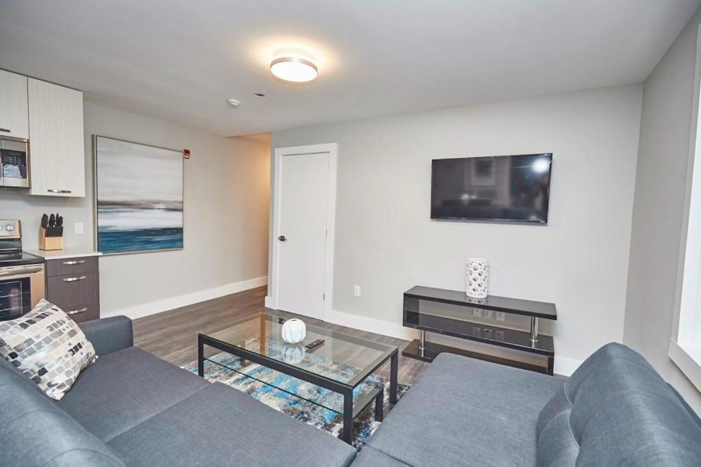 Clifton Hill Hideaway 4B - Two Bedroom Condo Niagara Falls Exterior photo